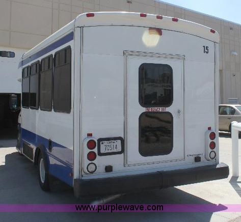 image for item 6319 2007 Ford E450 Super Duty transit bus