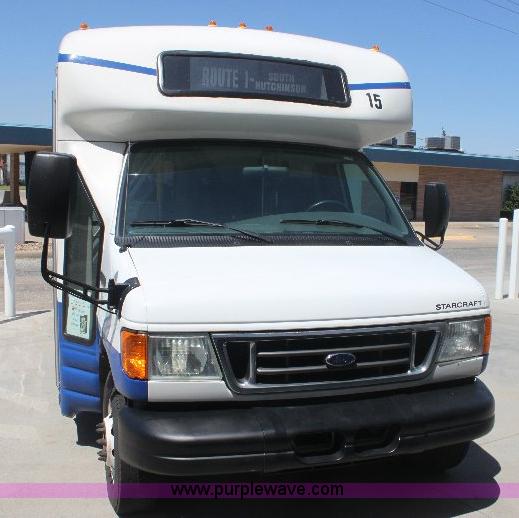 image for item 6319 2007 Ford E450 Super Duty transit bus