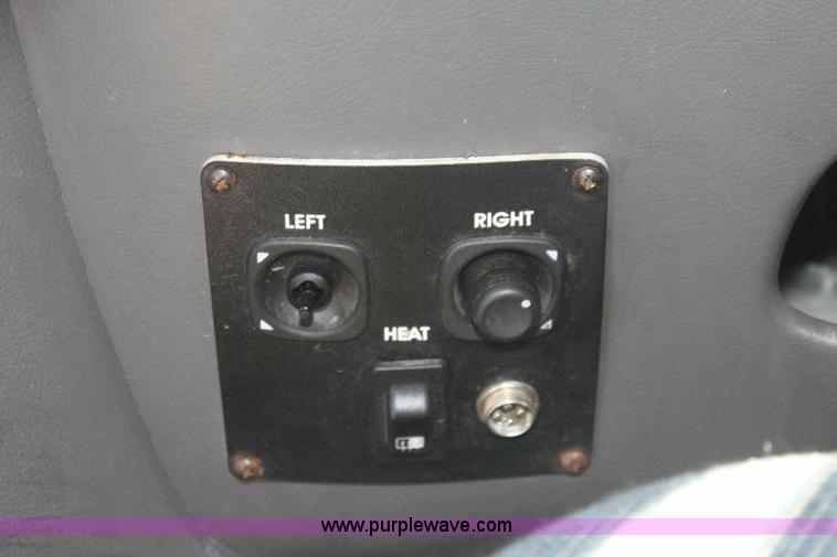 image for item 6319 2007 Ford E450 Super Duty transit bus