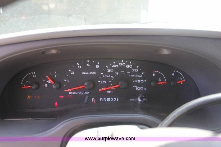 image for item 6319 2007 Ford E450 Super Duty transit bus