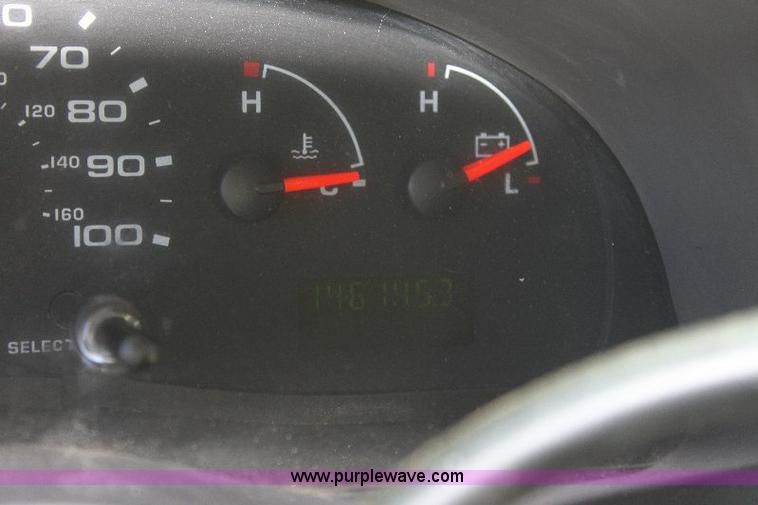 image for item 6319 2007 Ford E450 Super Duty transit bus