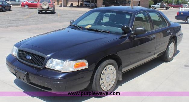image for item 6320 2003 Ford Crown Victoria Police Interceptor