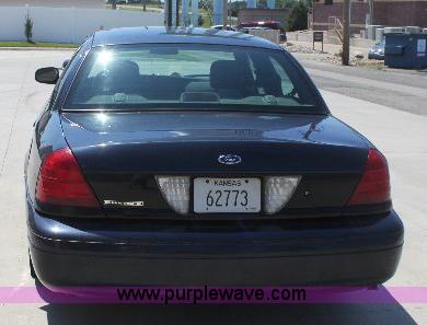 image for item 6320 2003 Ford Crown Victoria Police Interceptor