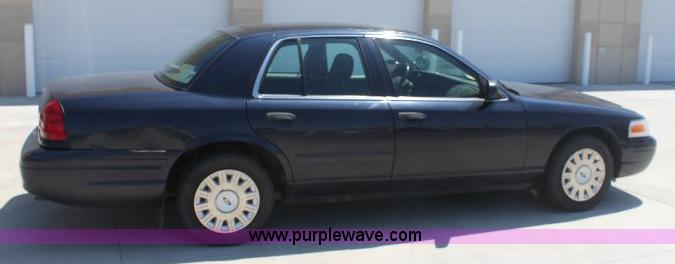 image for item 6320 2003 Ford Crown Victoria Police Interceptor