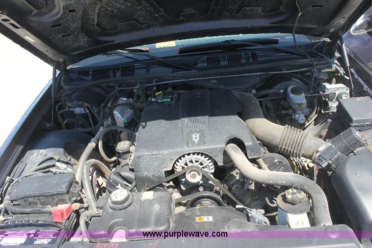 image for item 6320 2003 Ford Crown Victoria Police Interceptor