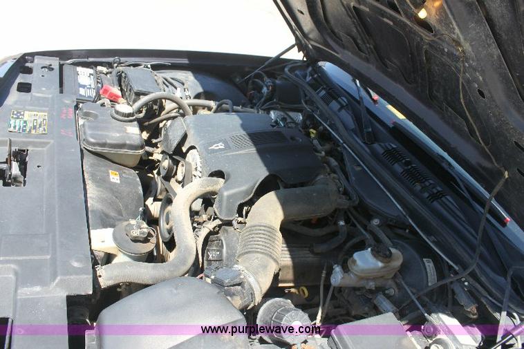 image for item 6320 2003 Ford Crown Victoria Police Interceptor