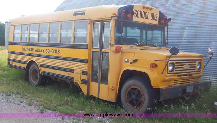image for item A1144 1990 Chevrolet S6000 school bus