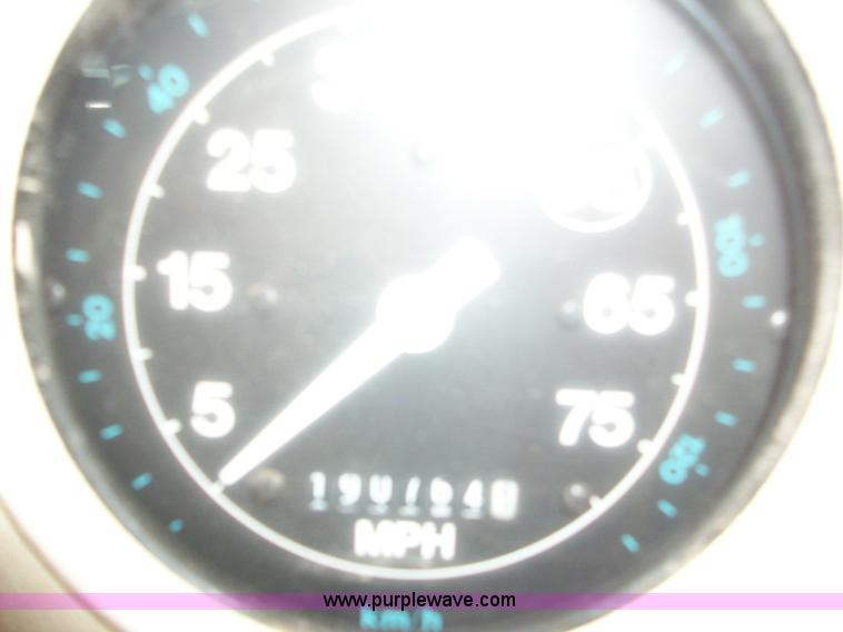 image for item A1147 1991 Ford B600 school bus