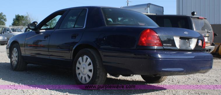 image for item A2145 2007 Ford Crown Victoria Police Interceptor