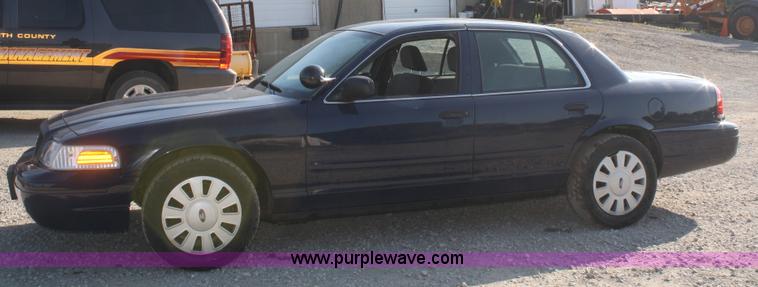 image for item A2145 2007 Ford Crown Victoria Police Interceptor