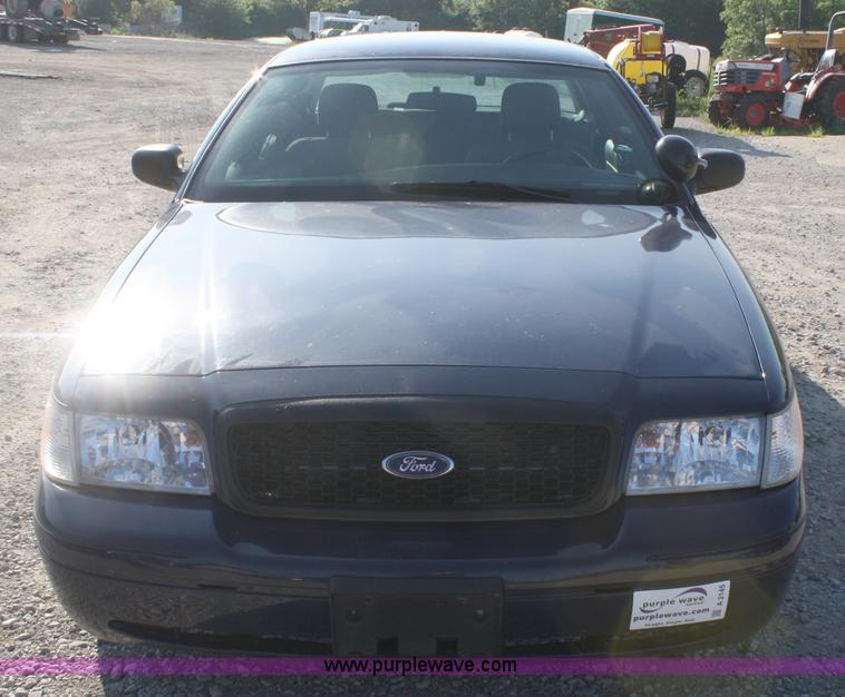 image for item A2145 2007 Ford Crown Victoria Police Interceptor