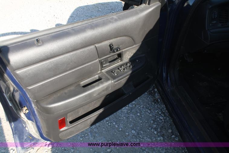 image for item A2145 2007 Ford Crown Victoria Police Interceptor