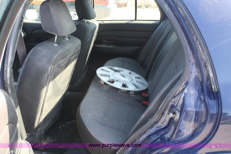 image for item A2145 2007 Ford Crown Victoria Police Interceptor