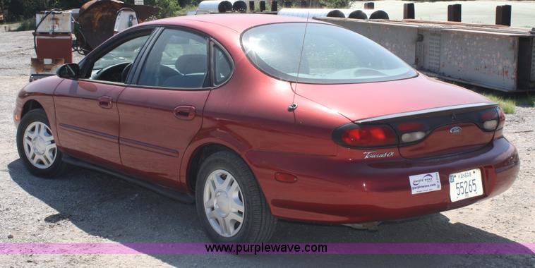 image for item A2154 1999 Ford Taurus LX
