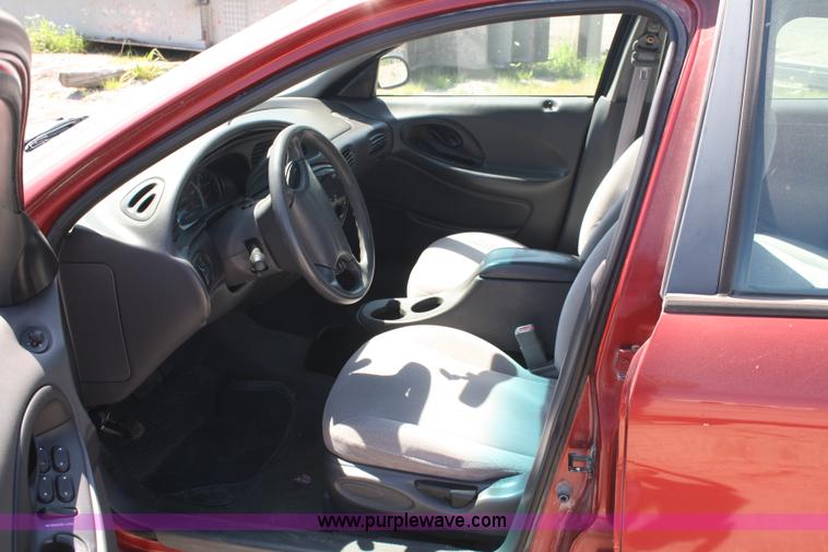 image for item A2154 1999 Ford Taurus LX