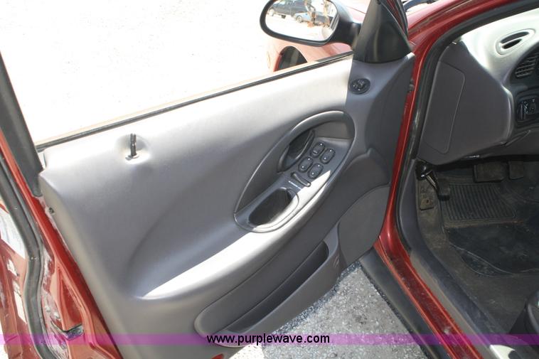image for item A2154 1999 Ford Taurus LX