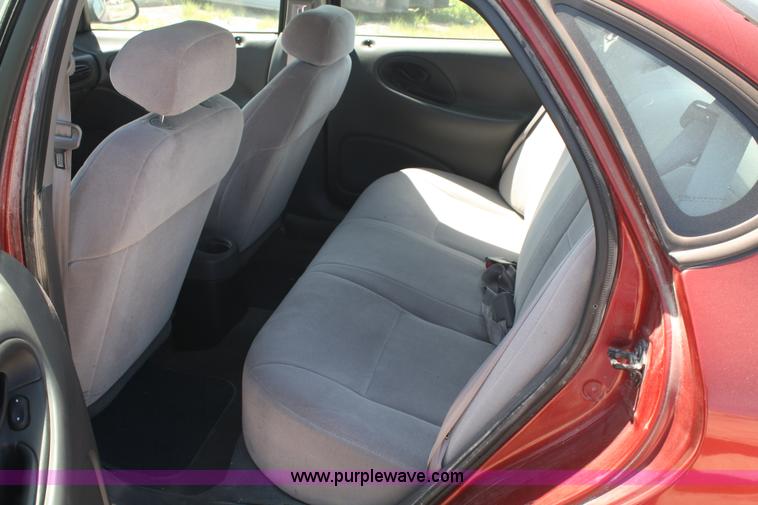 image for item A2154 1999 Ford Taurus LX