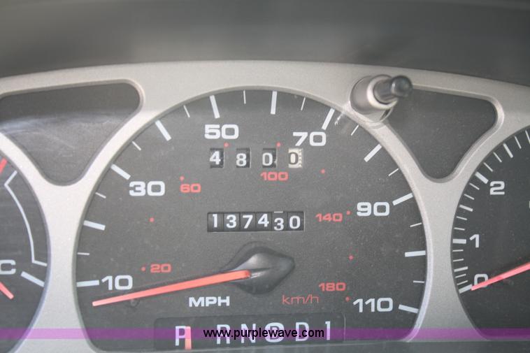 image for item A2154 1999 Ford Taurus LX