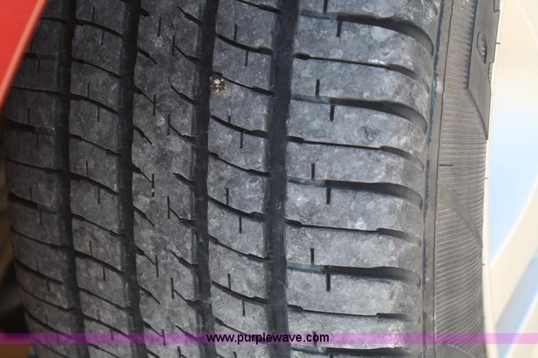 image for item A2154 1999 Ford Taurus LX