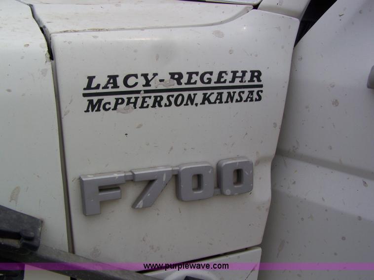 image for item A2526 1989 Ford F700 dump truck