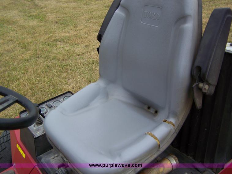 image for item A2528 2000 Toro Reel Master 5200D reel mower