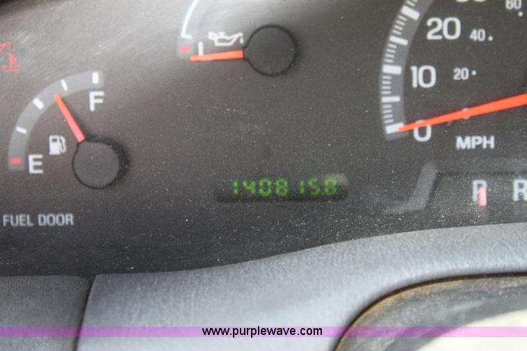 image for item A2549 1999 Ford F150 XL pickup truck