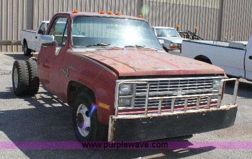 image for item A2551 1983 Chevrolet C30 Custom Deluxe truck cab and chassis