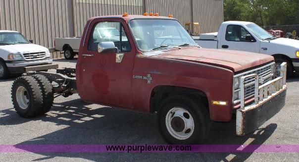 image for item A2551 1983 Chevrolet C30 Custom Deluxe truck cab and chassis