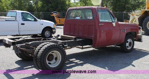 image for item A2551 1983 Chevrolet C30 Custom Deluxe truck cab and chassis