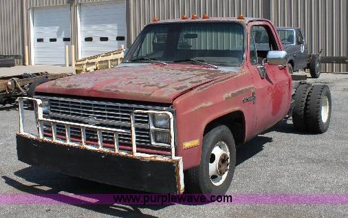 image for item A2551 1983 Chevrolet C30 Custom Deluxe truck cab and chassis