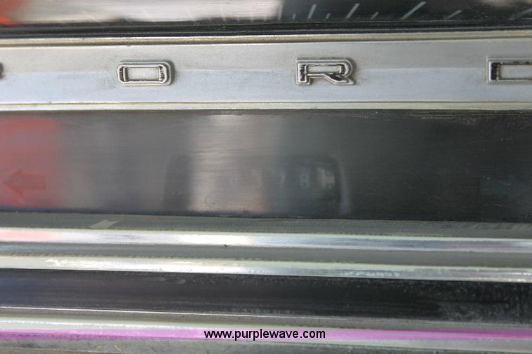 image for item A2556 1972 Ford F350 utility pickup bucket truck