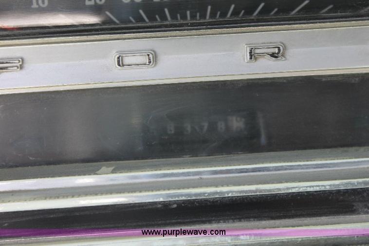 image for item A2556 1972 Ford F350 utility pickup bucket truck