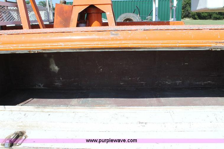 image for item A2556 1972 Ford F350 utility pickup bucket truck