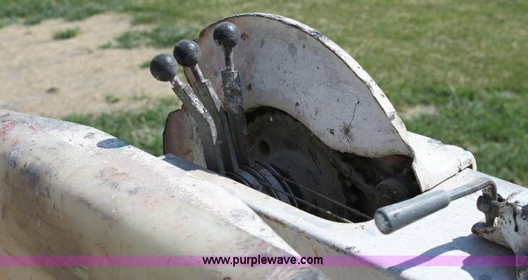 image for item A2556 1972 Ford F350 utility pickup bucket truck