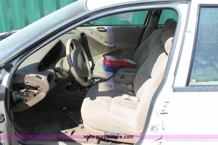 image for item A2560 1999 Dodge Stratus