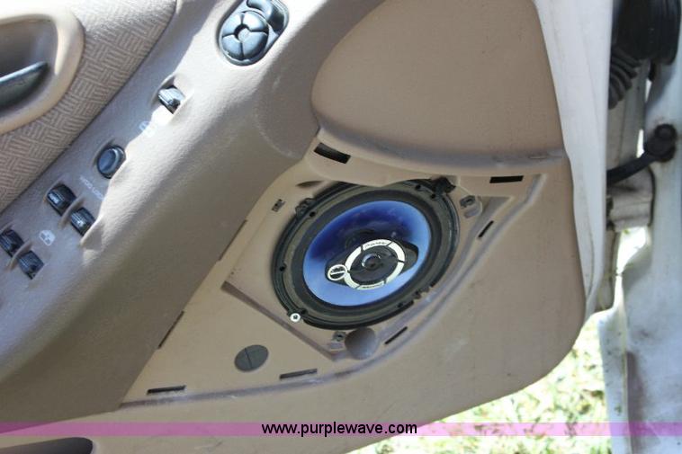 image for item A2560 1999 Dodge Stratus