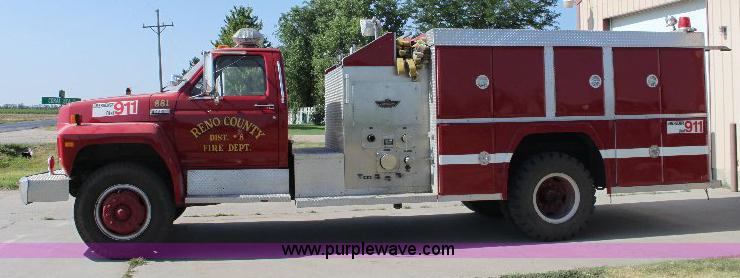 image for item A2569 1984 Ford F700 fire truck