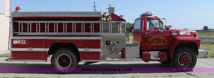 image for item A2569 1984 Ford F700 fire truck