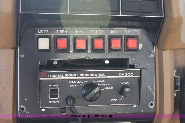 image for item A2569 1984 Ford F700 fire truck