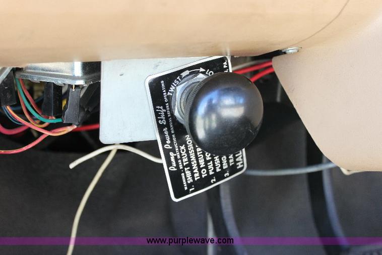 image for item A2569 1984 Ford F700 fire truck