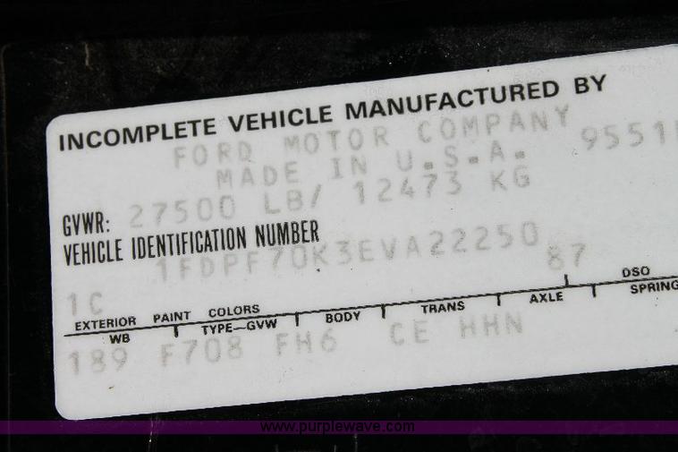 image for item A2569 1984 Ford F700 fire truck