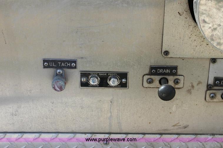 image for item A2569 1984 Ford F700 fire truck