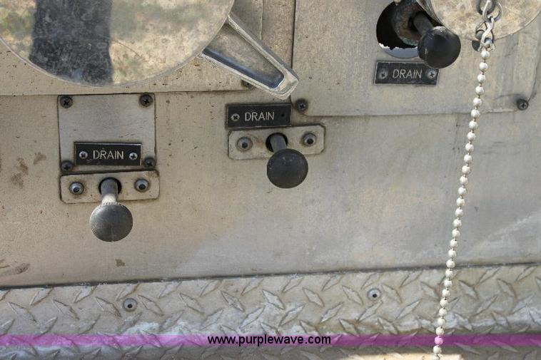 image for item A2569 1984 Ford F700 fire truck