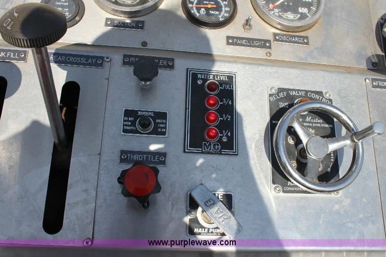 image for item A2569 1984 Ford F700 fire truck