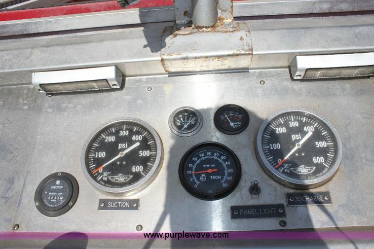 image for item A2569 1984 Ford F700 fire truck