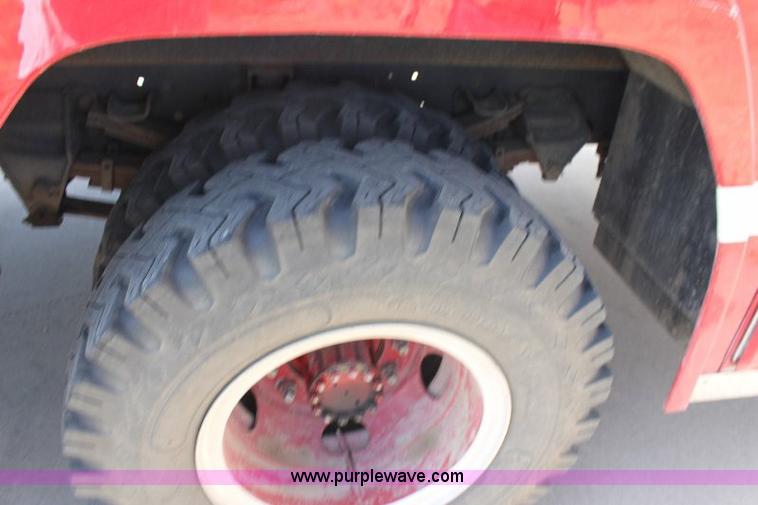 image for item A2569 1984 Ford F700 fire truck