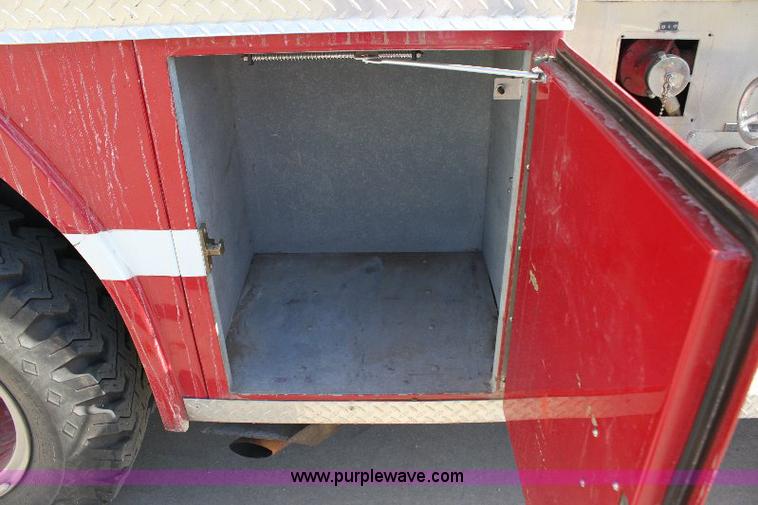 image for item A2569 1984 Ford F700 fire truck