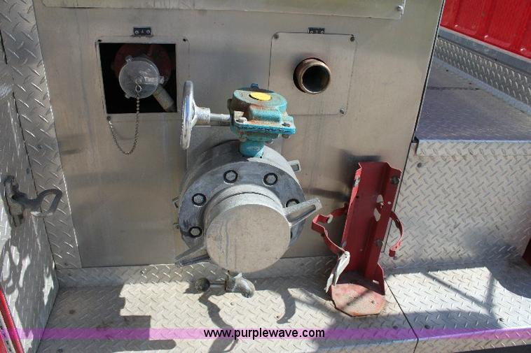 image for item A2569 1984 Ford F700 fire truck