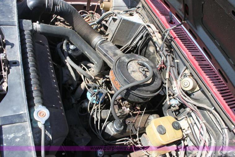 image for item A2569 1984 Ford F700 fire truck