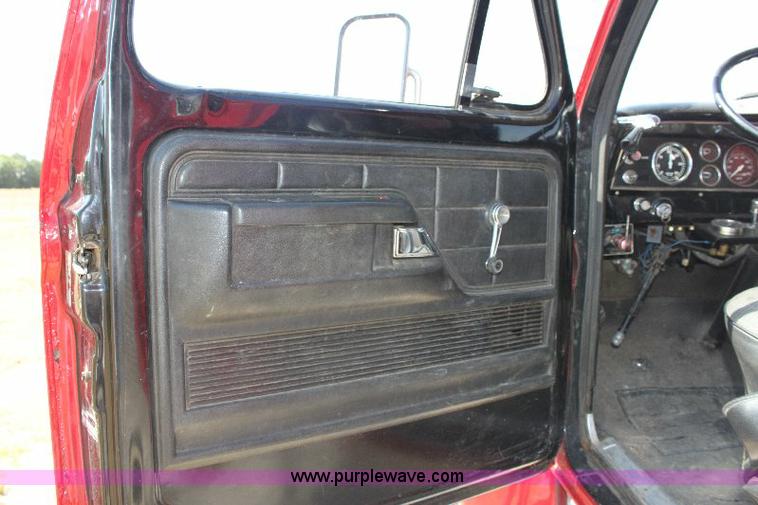 image for item A2570 1979 Ford F700 fire truck